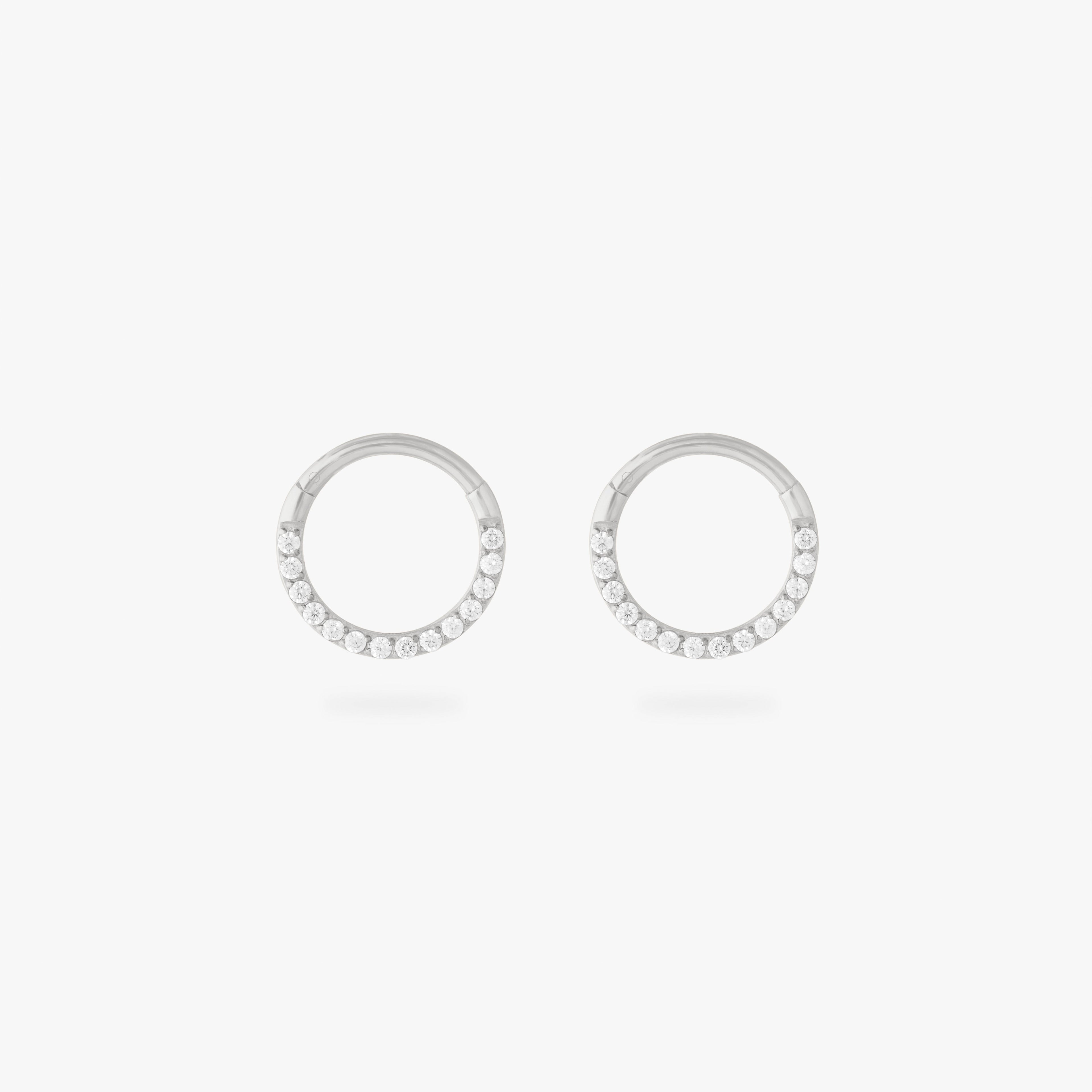 8mm Front Set Pave Clicker