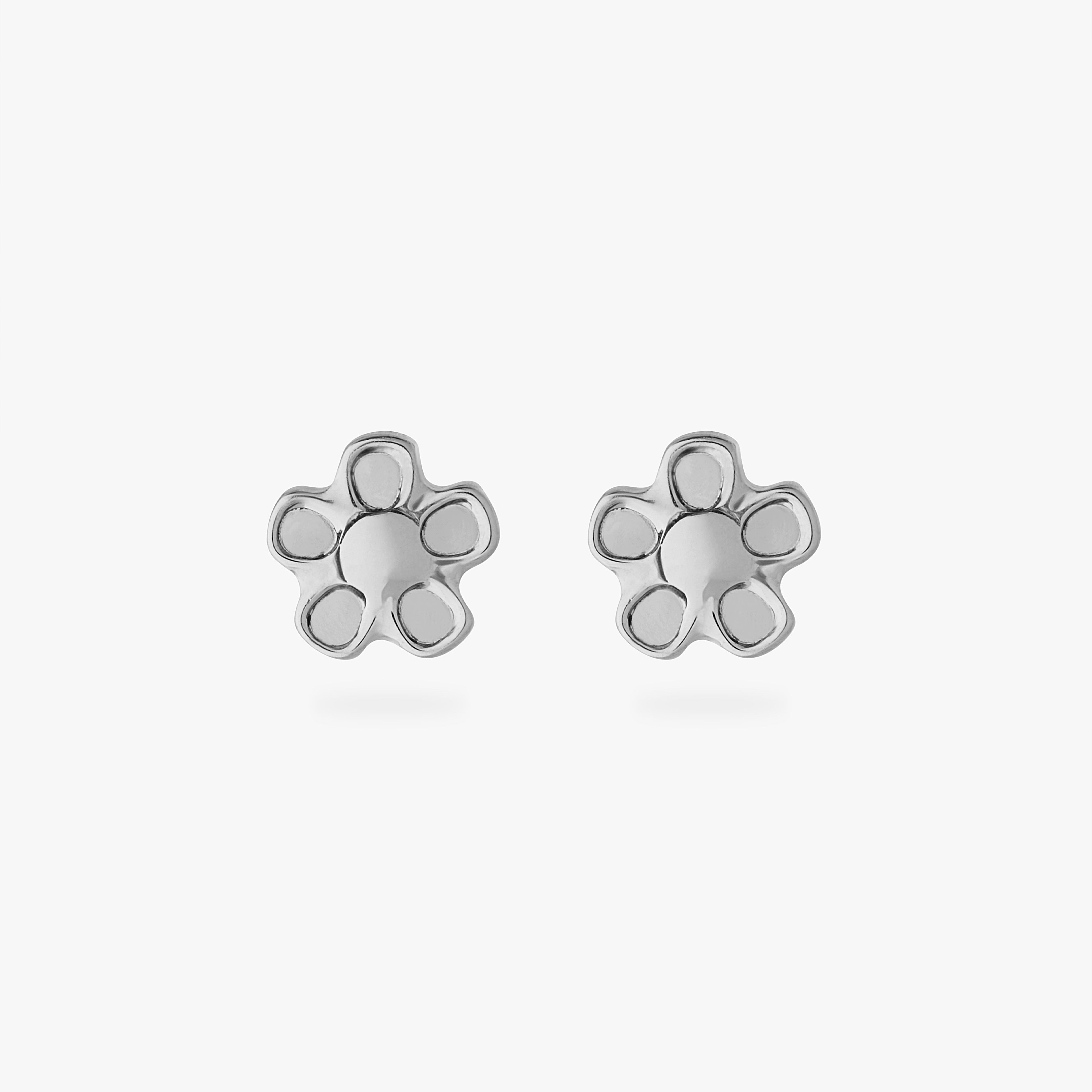 Titanium Daisy